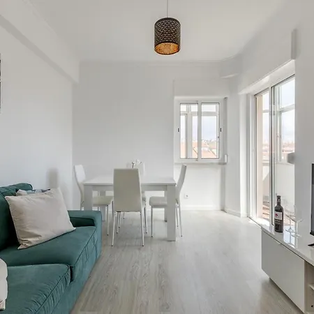 2bedroom In Reboleira Free Public Parking 아파트 아마도라