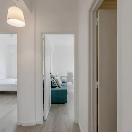 아파트 2bedroom In Reboleira Free Public Parking *