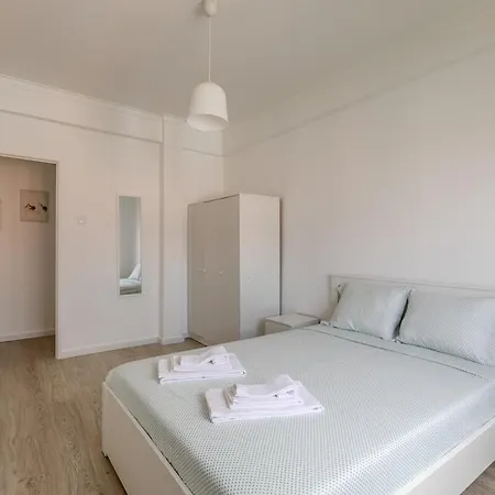2bedroom In Reboleira Free Public Parking 아마도라