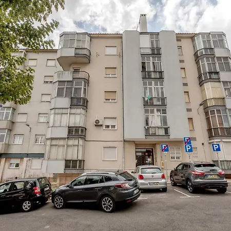 2bedroom In Reboleira Free Public Parking *