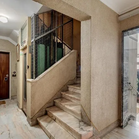 2bedroom In Reboleira Free Public Parking 아파트